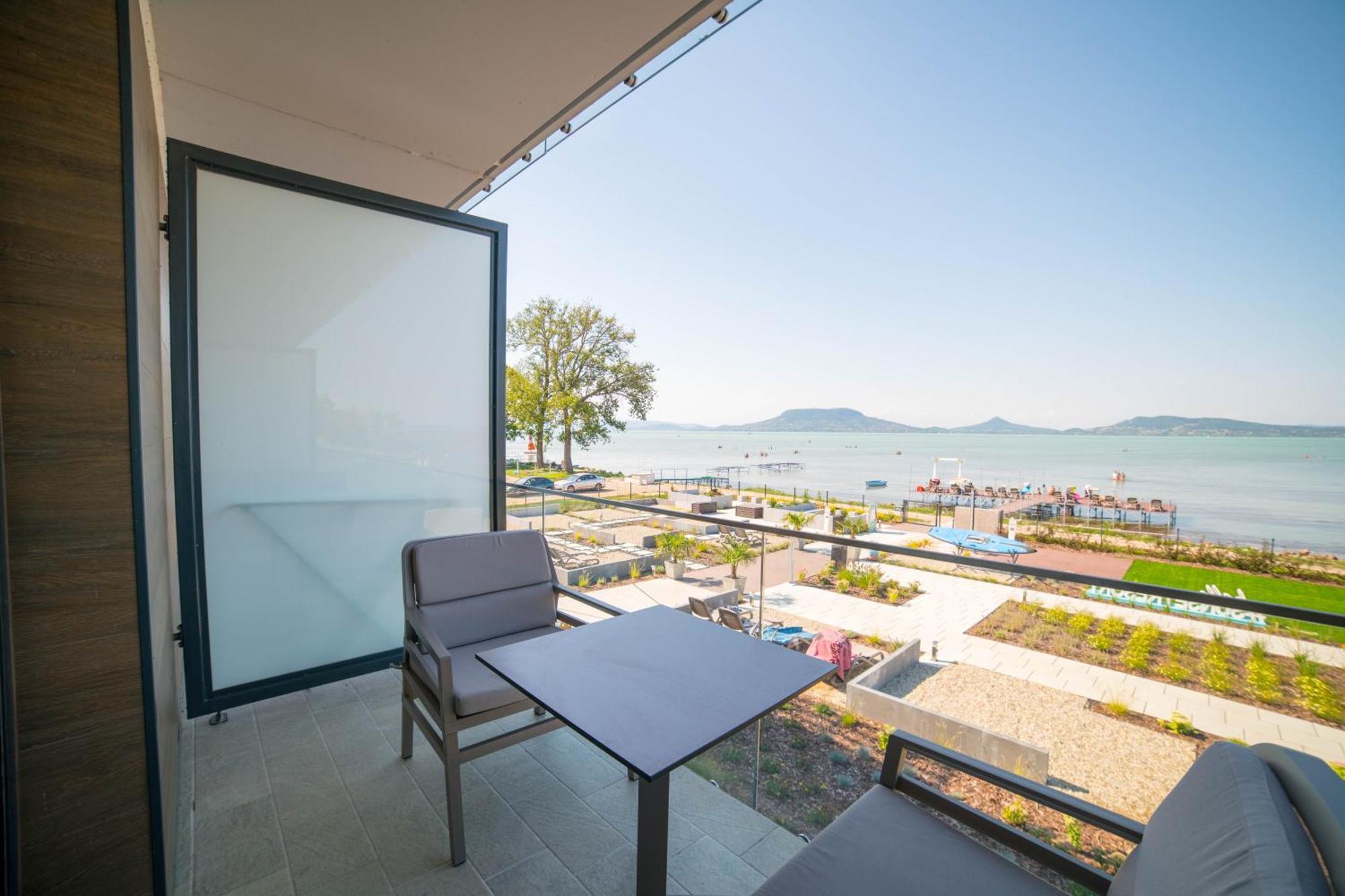 Sunset Resort - Lakeside Apartment Fonyód Exterior foto