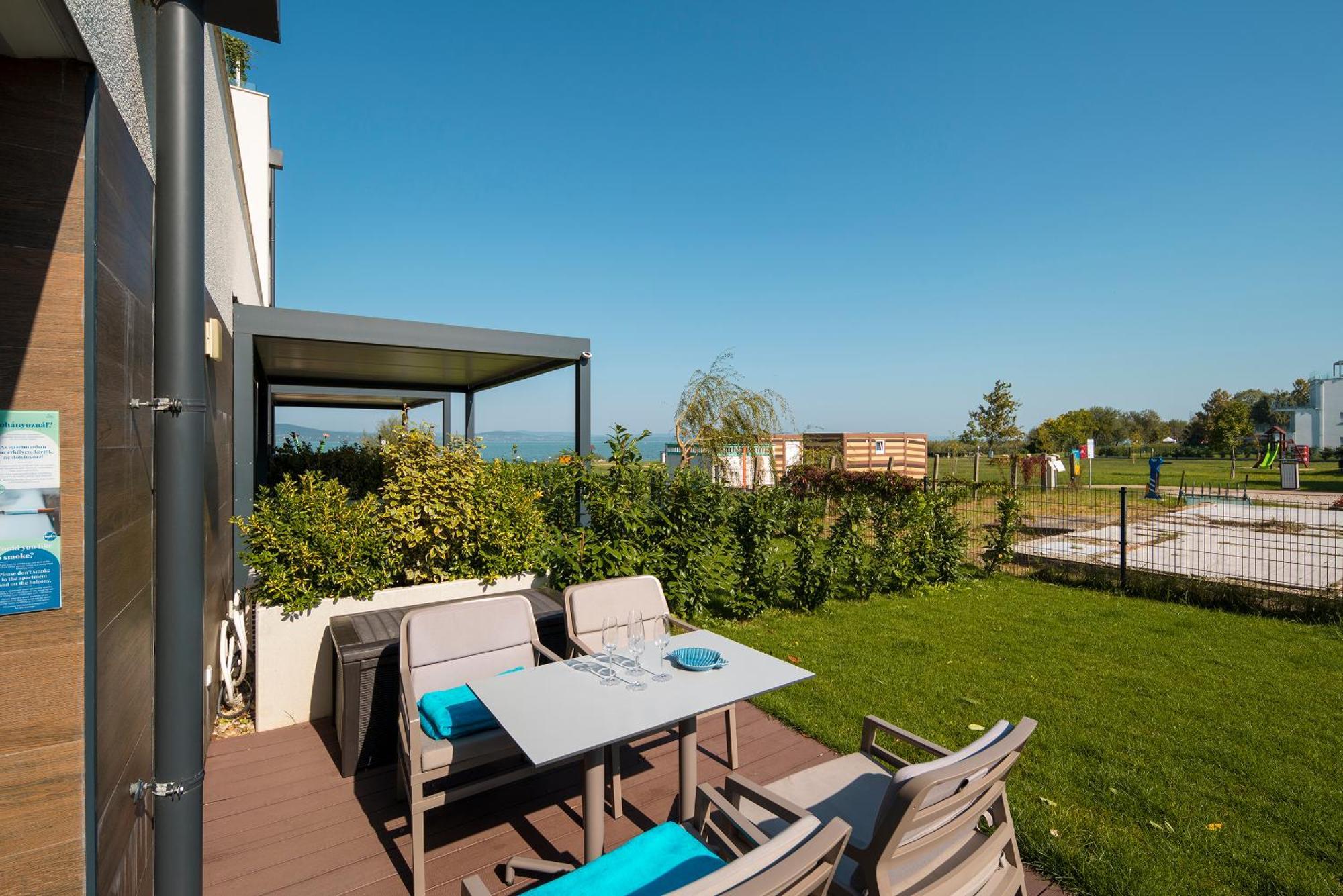 Sunset Resort - Lakeside Apartment Fonyód Cameră foto